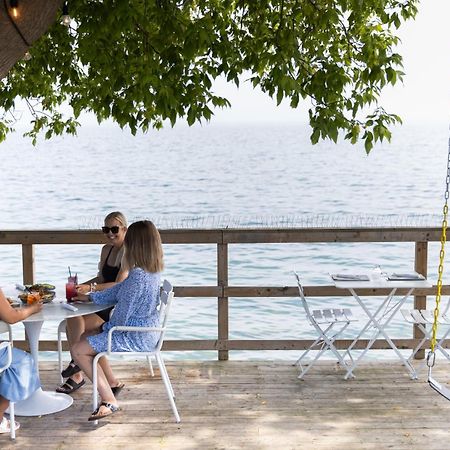 The Lakeside Prince Edward County Веллингтон Экстерьер фото